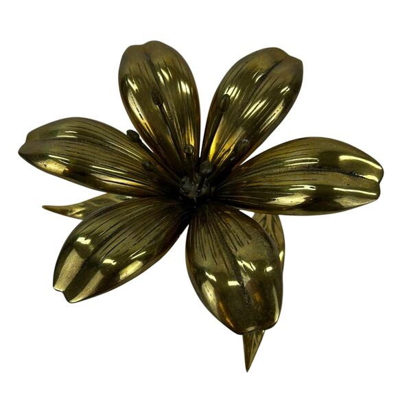 VINTAGE BRASS LOTUS FLOWER ASHTRAY WITH SIX REMOVABLE PETALS - Picture 4 of 10